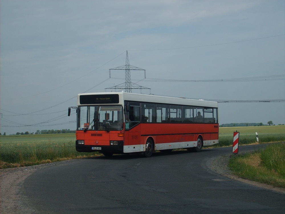 MB O 405 - RG S 683 (ex Hamburger Hochbahn, HH-Z 7449, #8698) - zwischen Riesa und Meißen - am 13.06.2015 --> Fotosonderfahrt