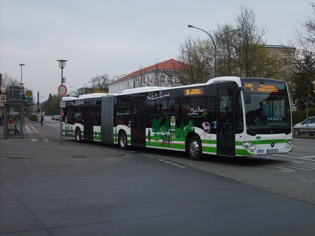 MB O 530 C2 GÜ - PM E 264 - in Potsdam, Hauptbahnhof, Friedrich-Engels-Straße - am 14-April-2015