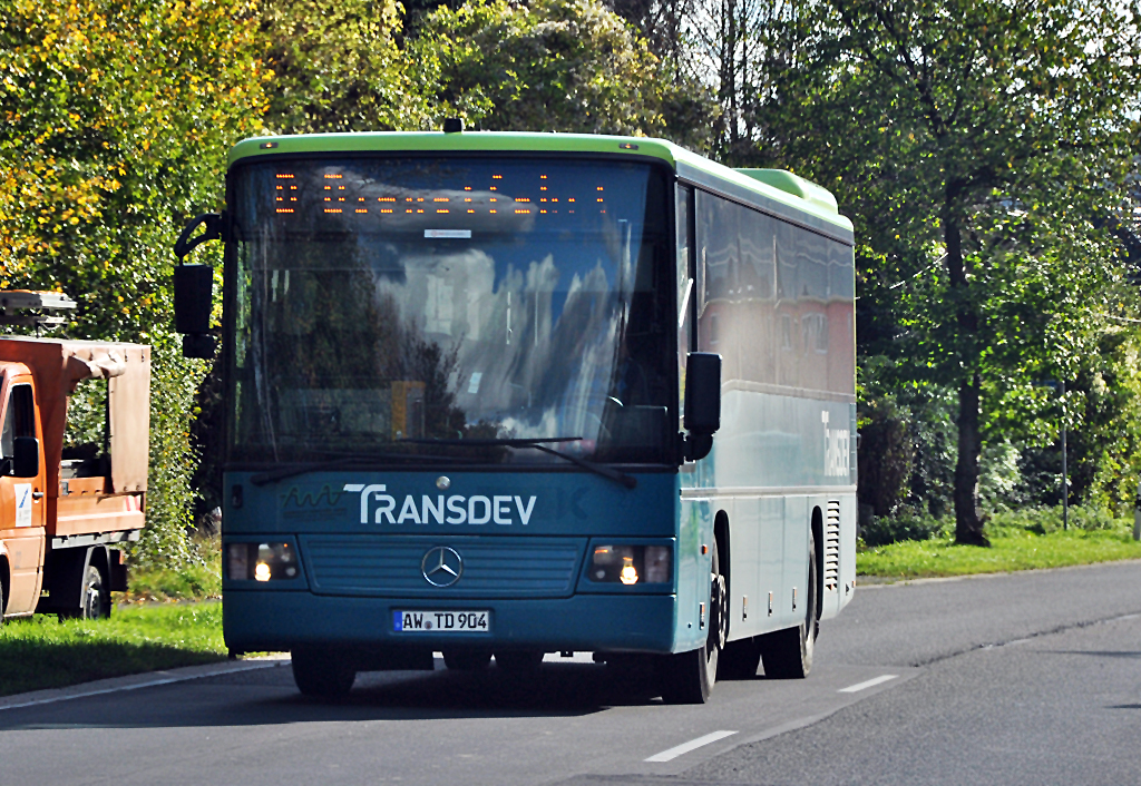 MB O 550 Integro der  Transdev , AW-TD 904, bei Remagen - 30.10.2013