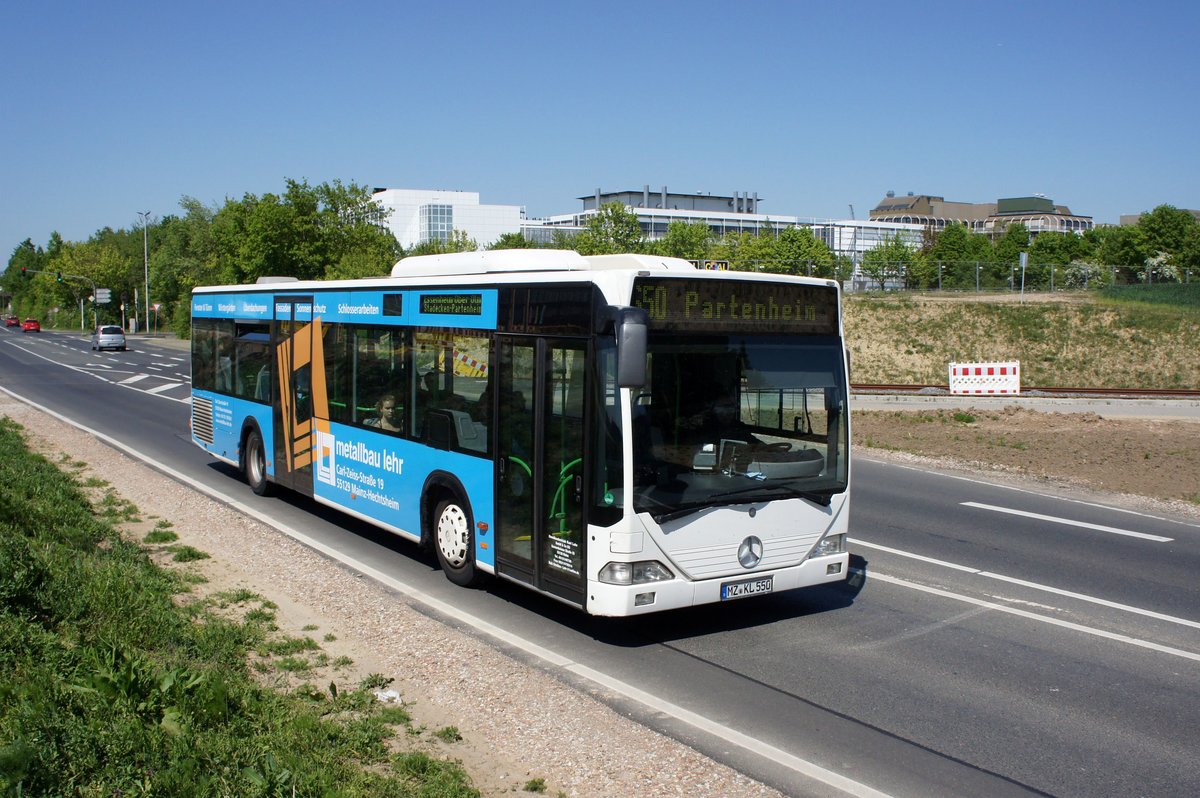 Mercedes-Benz Citaro vom Omnibusbetrieb Karl Lehr GmbH & Co. KG, aufgenommen im Mai 2016 in der Nähe der Haltestelle  Hochschule Mainz  in Mainz.