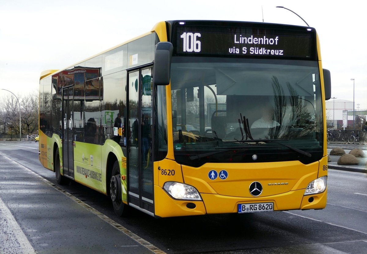 Mercedes- Benz MB Citaro C2 der Omnibusgesellschaft J.Hartmann, 'Im Auftrag der BVG', auf der Linie 106. Berlin /Beusselbrücke im Dezember 2018.