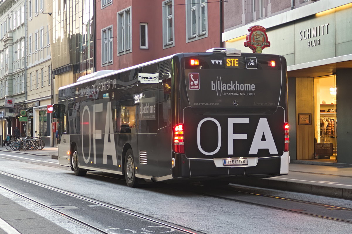 Mercedes-Benz O 530 II (Citaro Facelift) der Innsbrucker Verkehrsbetriebe (Bus Nr. 617) als Schienenersatzverkehr für die Stubaitalbahn/Linie STE an der Haltestelle Anichstraße/Rathausgalerien in Innsbruck. Aufgenommen 7.11.2020.