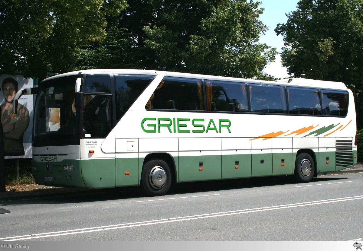Mercedes Benz Tourismo  Griesar . Aufgenommen am 12. Juli 2014 auf den Busparkplatz für das Samba Festival in Coburg.