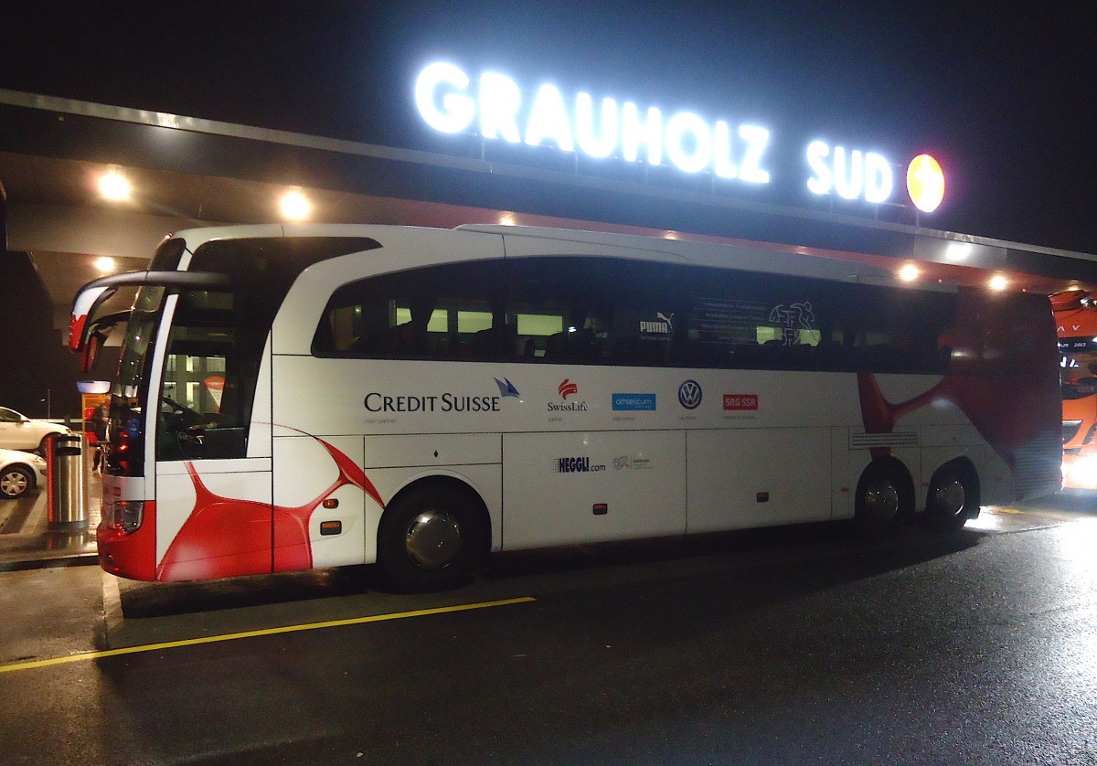 Mercedes Benz Travego, Heggli (bus de l'équipe nationale suisse de football), près de Berne novembre 2014
