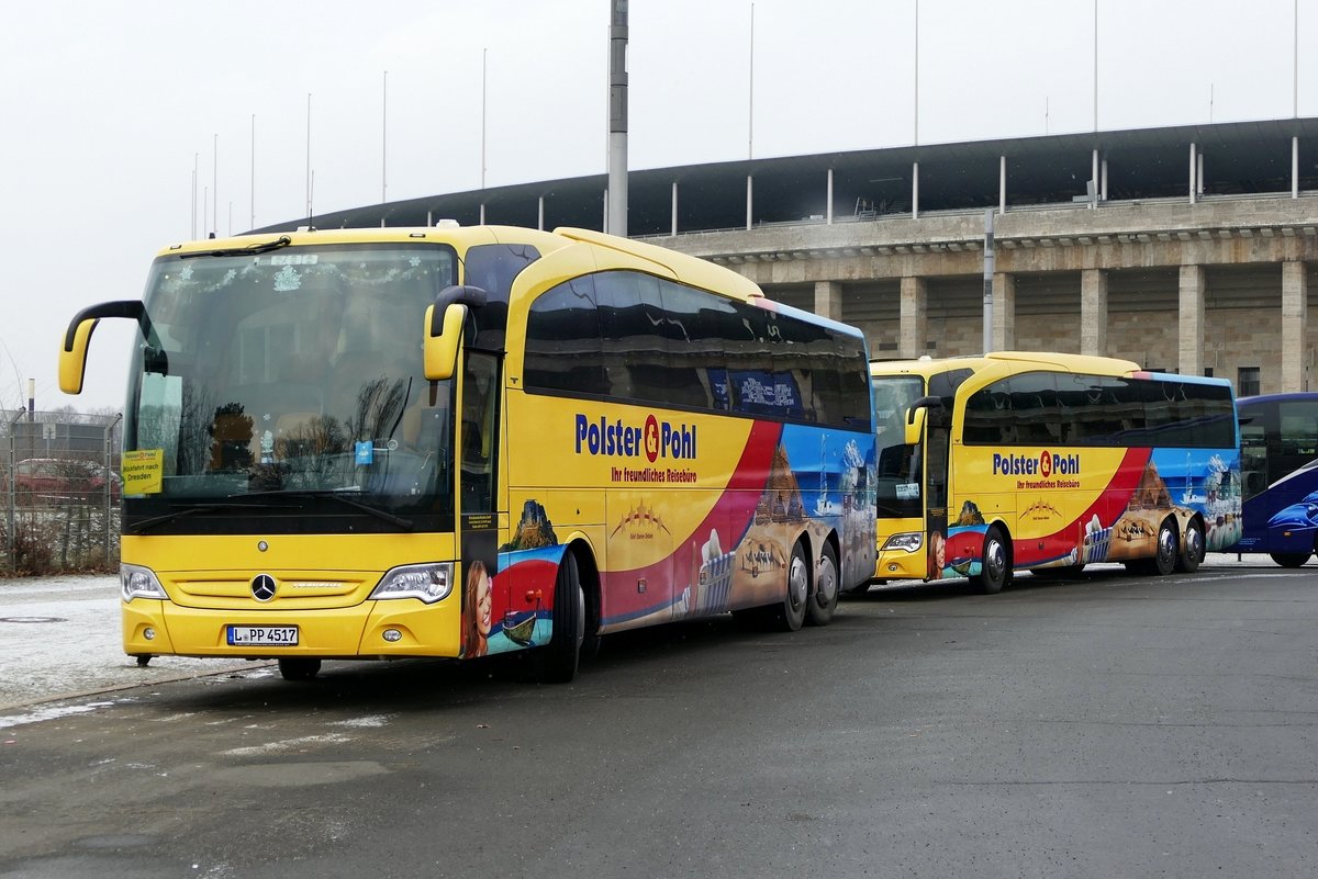 Mercedes -Benz Travego, Mitteldeutsche Reisebus GmbH (Polster & Pohl), '4517 & 4516',  Grüne Woche in Berlin, Olympiastadion -Südtor im Januar 2019.