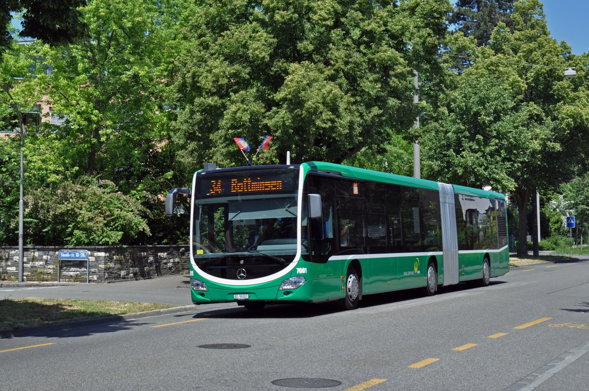 Mercedes Citaro 7001 auf der Linie 34 fährt zur Haltestelle Gotenstrasse. Die Aufnahme stammt vom 04.06.2015.