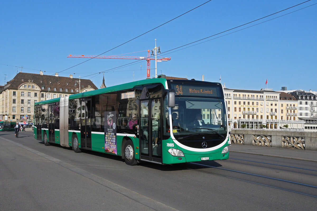 Mercedes Citaro 7005, auf der Linie 34, überquert am 31.05.2023 die Mittlere Rheinbrücke.