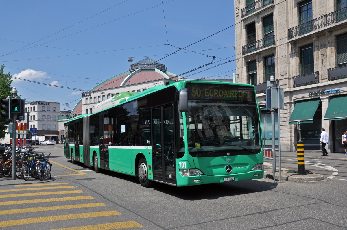 Mercedes Citaro 701 auf der Linie 50 fährt Richtung Haltestelle Bahnhof SBB. Die Aufnahme stammt vom 26.06.2014.
