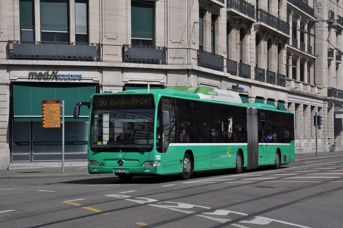 Mercedes Citaro 702 auf der Linie 50 kurz nach dem Bahnhof SBB. Die Aufnahme stammt vom 10.06.2014.