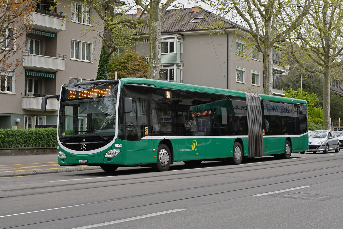 Mercedes Citaro 7053, auf der Linie 50, fährt am 08.04.2024 zur Haltestelle Brausebad.