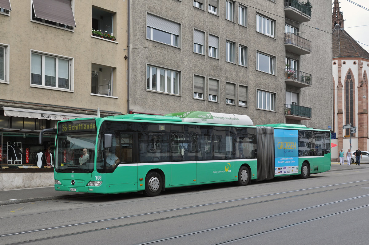 Mercedes Citaro 709, auf der Linie 36, bedient die Haltestelle Universitätsspital. Die Aufnahme stammt vom 02.08.2016.