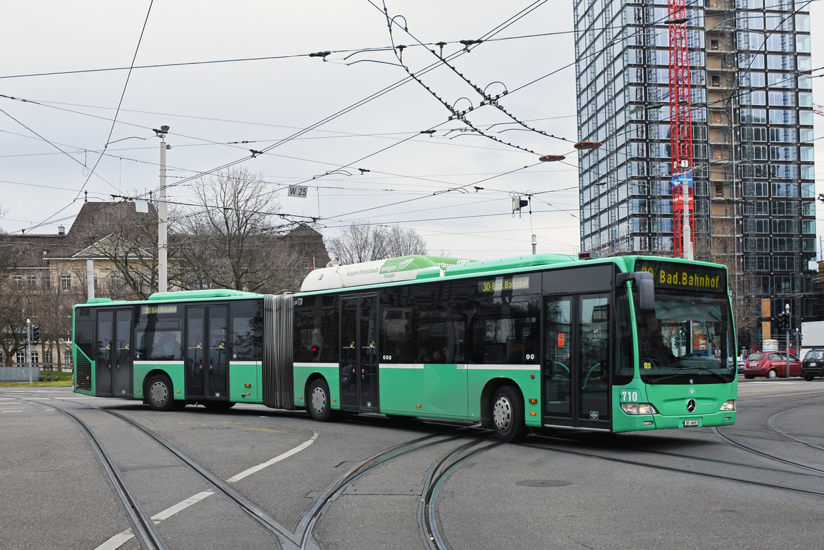 Mercedes Citaro 710, auf der Linie 30, fährt zur Endstation am Bahnhof SBB. Die Aufnahme stammt vom 10.02.2019.