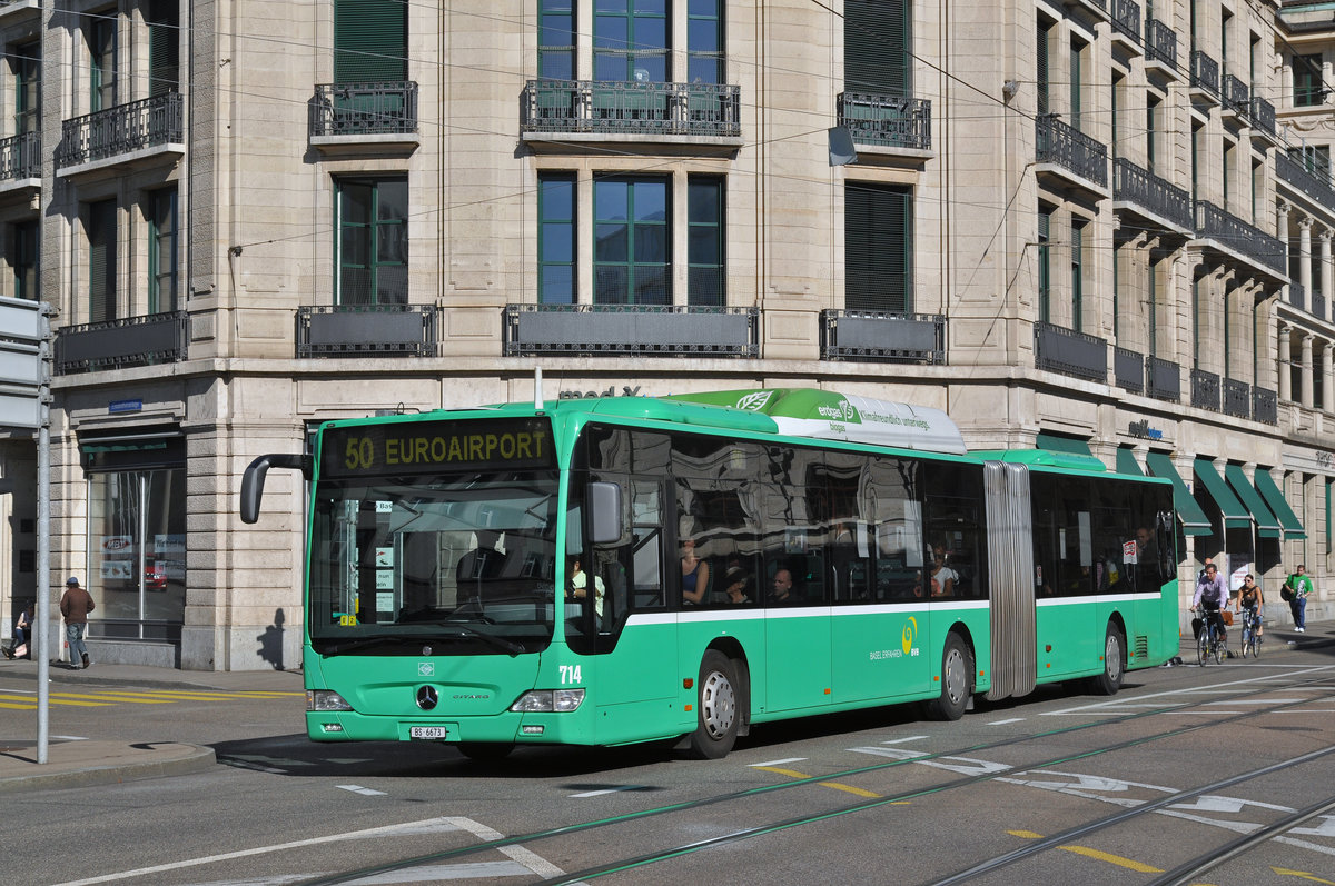 Mercedes Citaro 714, auf der Linie 50, fährt zur Haltestelle am Brausebad. Die Aufnahme stammt vom 26.08.2015.