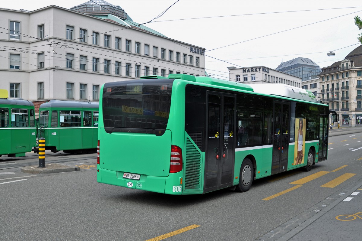 Mercedes Citaro 806 auf der Linie 48 fährt zur Endstation am Bahnhof SBB. Die Aufnahme stammt vom 16.05.2015.