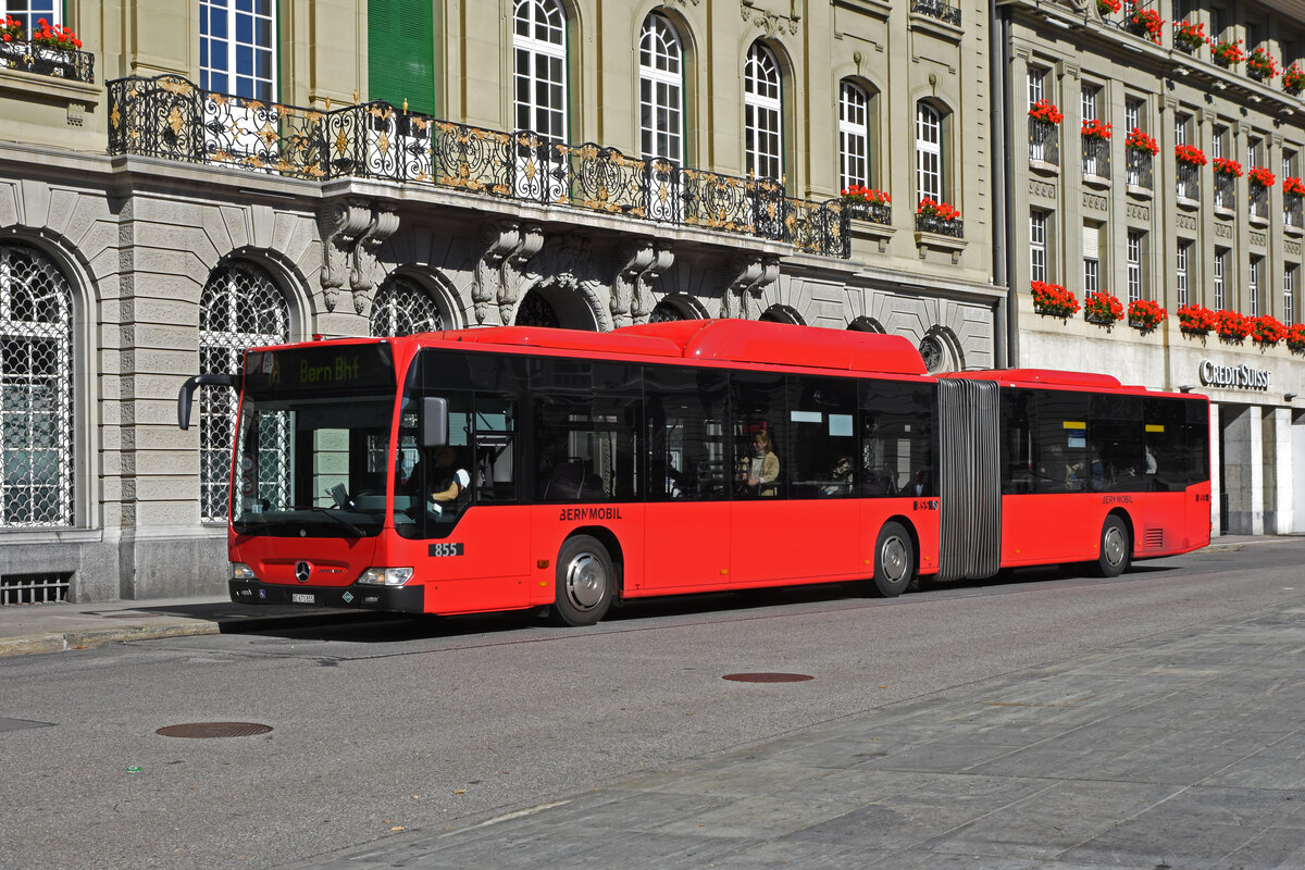 Mercedes Citaro 855, auf der Linie 7A, bedient am 04.10.2022 die Haltestelle beim Bundesplatz.