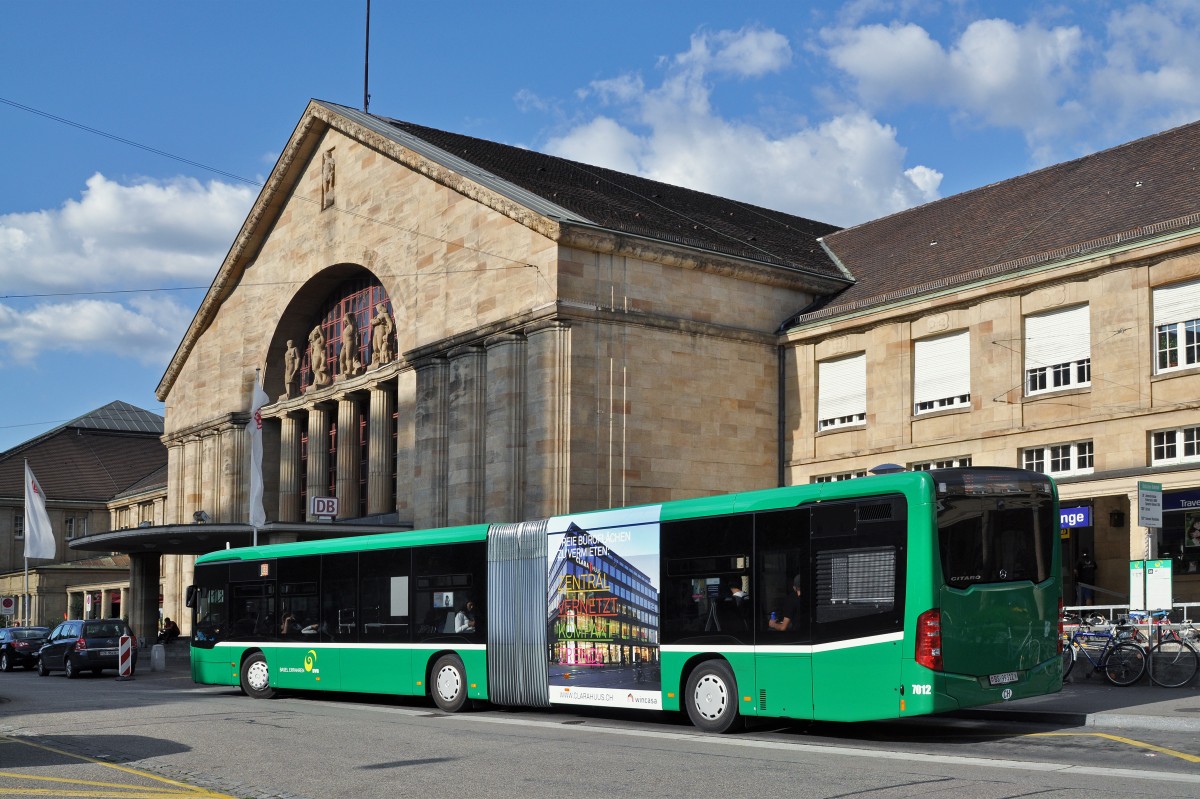 Mercedes Citaro auf der Linie 30 verlässt die Endstation am Badischen Bahnhof. Die Aufnahme stammt vom 08.09.2015.