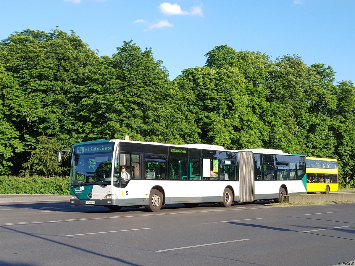 Mercedes Citaro I vom Verkehrsbetrieb Potsdam in Berlin am 10.06.2016
