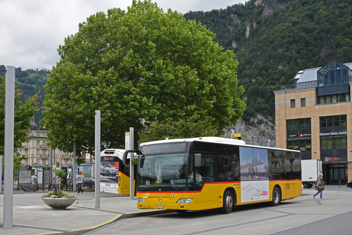 Mercedes Citaro der Post, auf der Linie 101, wartet an der Haltestelle beim Bahnhof Interlaken West. Die Aufnahme stammt vom 05.06.2020.