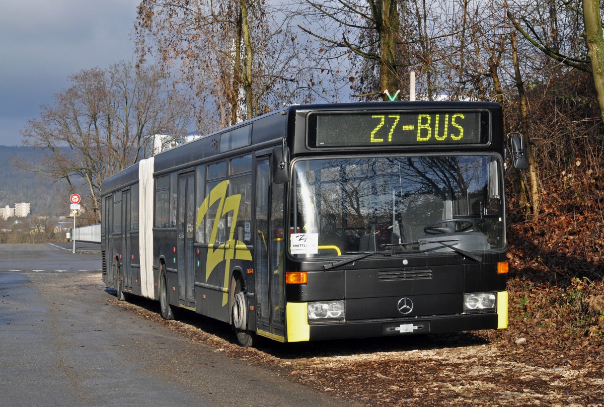 Mercedes O 405 (ex BVB 736 Moolbus) hat eine neue Heimat gefunden. In der Konzernfabrik Z7 wird er als Shuttle Bus eingesetzt. Die Aufnahme stammt vom 01.01.2016.