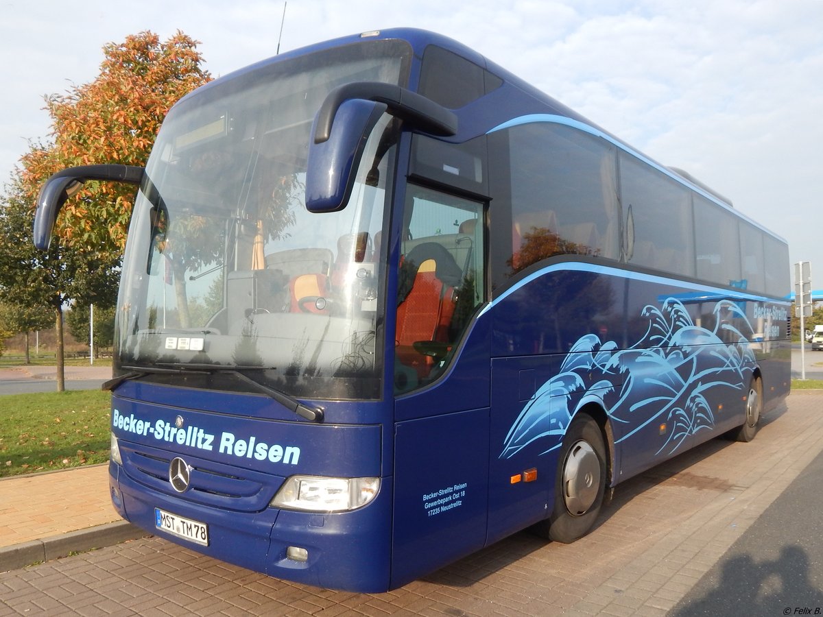 Mercedes Tourismo von Becker-Strelitz-Reisen aus Deutschland auf einem Rastplatz in Brandenburg am 06.10.2014