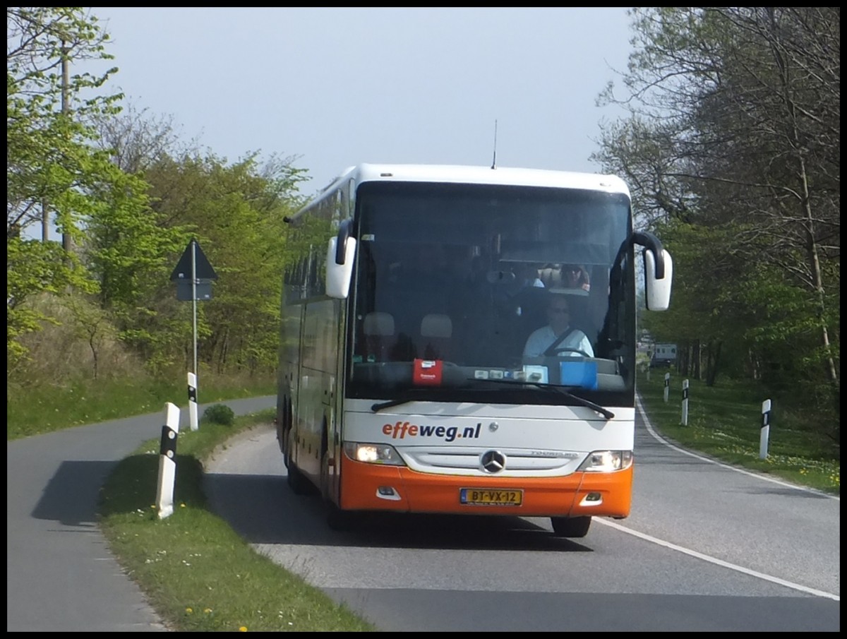 Mercedes Tourismo von effeweg.nl aus den Niederlanden in Sassnitz am 30.04.2014