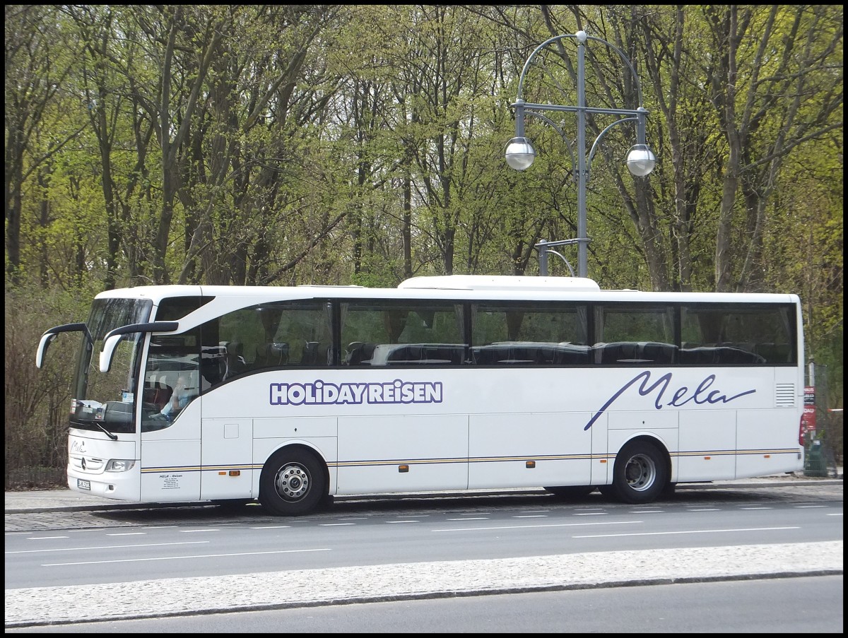 Mercedes Tourismo von Holiday Reisen aus Deutschland in Berlin am 25.04.2013