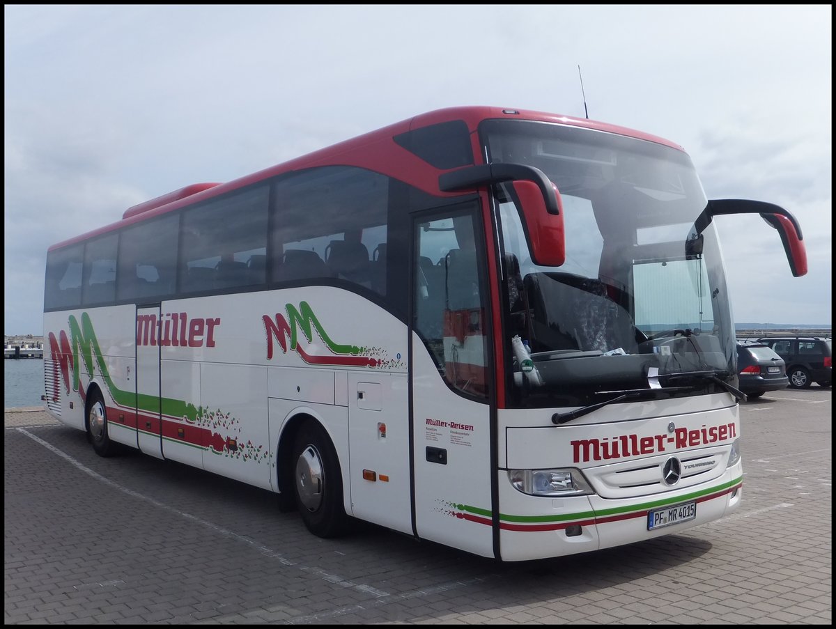 Mercedes Tourismo von Müller aus Deutschland im Stadthafen Sassnitz am 16.06.2014
