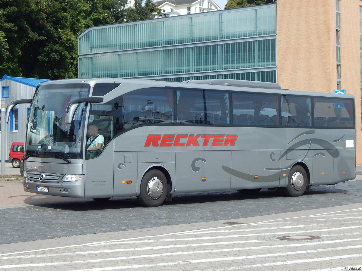 Mercedes Tourismo von Reckter aus Deutschland im Stadthafen Sassnitz am 02.09.2017