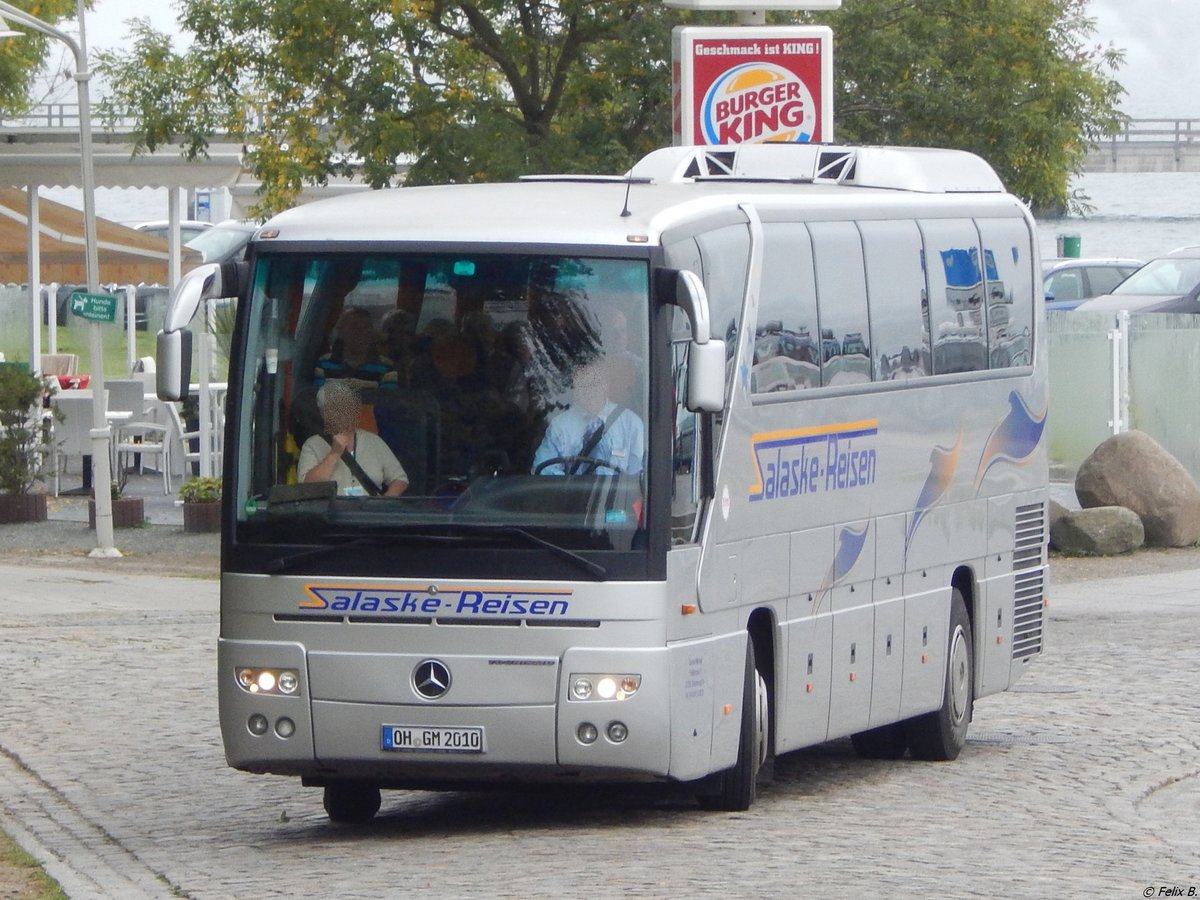 Mercedes Tourismo von Salaske-Reisen aus Deutschland im Stadthafen Sassnitz am 11.10.2014