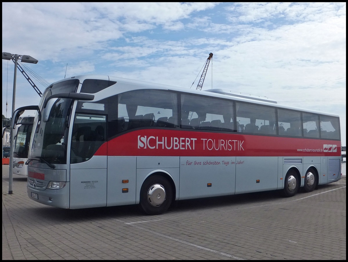 Mercedes Tourismo von Schubert Touristik aus Deutschland im Stadthafen Sassnitz am 18.08.2013