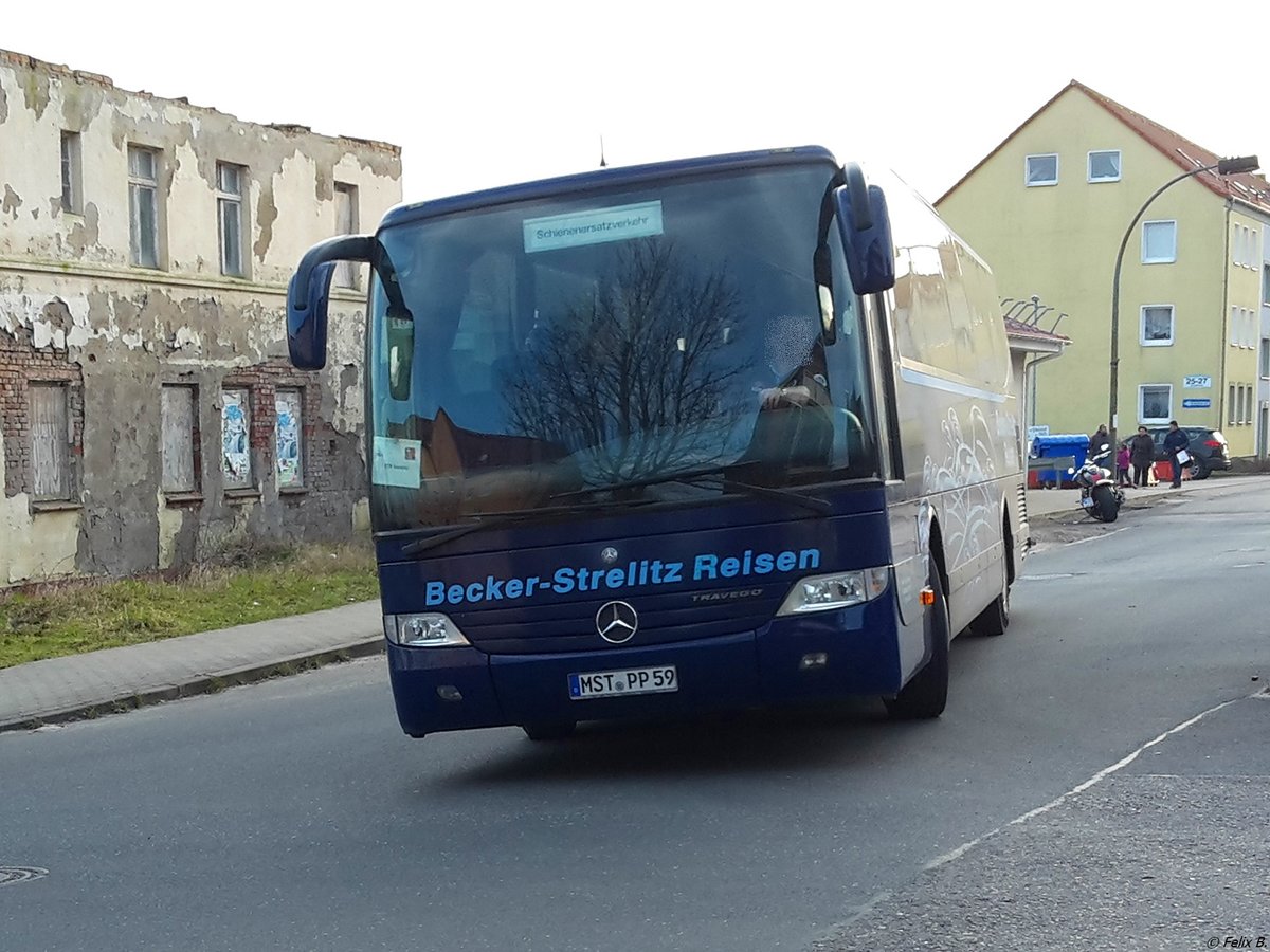 Mercedes Travego von Becker-Strelitz Reisen aus Deutschland in Sassnitz am 17.03.2015