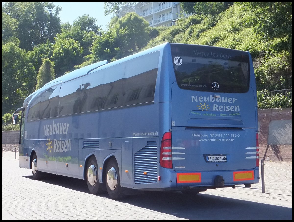 Mercedes Travego von Neubauer-Reisen aus Deutschland im Stadthafen Sassnitz am 29.05.2014