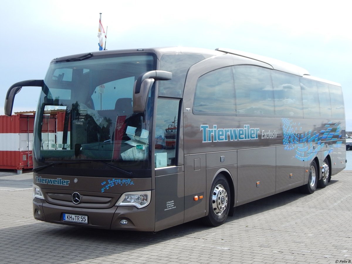 Mercedes Travego von Trierweiler aus Deutschland im Stadthafen Sassnitz am 02.09.2017