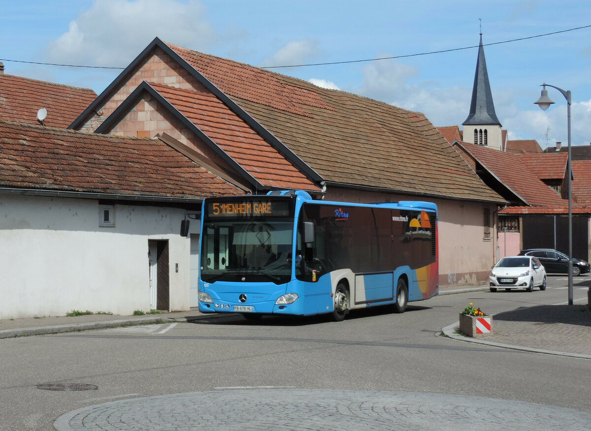 Mommenheim - 14. April 2023 : Stadtbus Haguenau (Ritmo) betreibt auch Linien die nicht in dieser Stadt fahren, sowie die Linie 5 hier mit einem Citaro K C2.