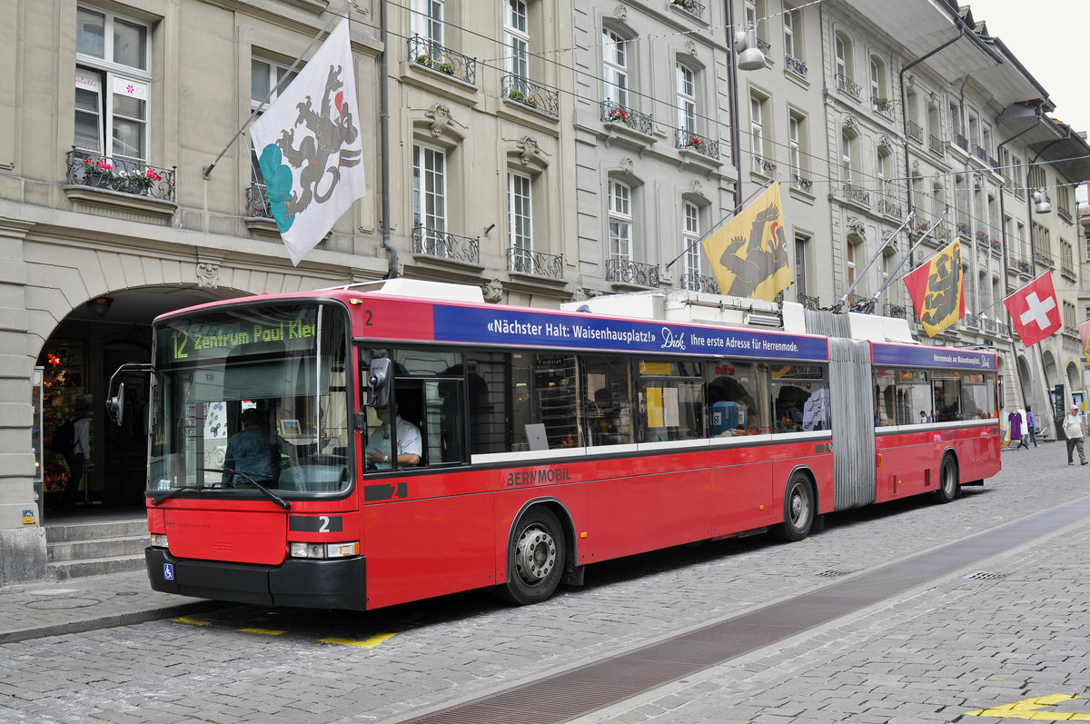 NAW Hess Trolleybus 2, auf der Linie 12, fährt durch die Kramgasse. Die Aufnahme stammt vom 09.06.2017.