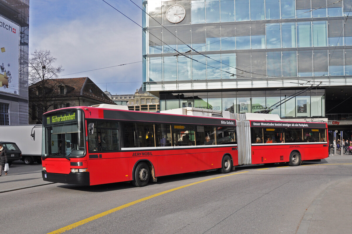NAW Trolleybus 1, auf der Linie 11, fährt Richtung Bubenbergplatz. Die Aufnahme stammt vom 08.11.2012.