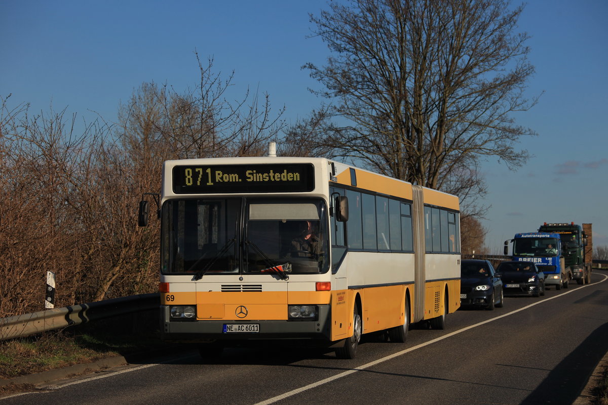 NE-AC 6011, Mercedes-Benz O405G, 871 nach Rommerskirchen Sinsteden, 05.03.2021, Rommerskirchen Bahnhof