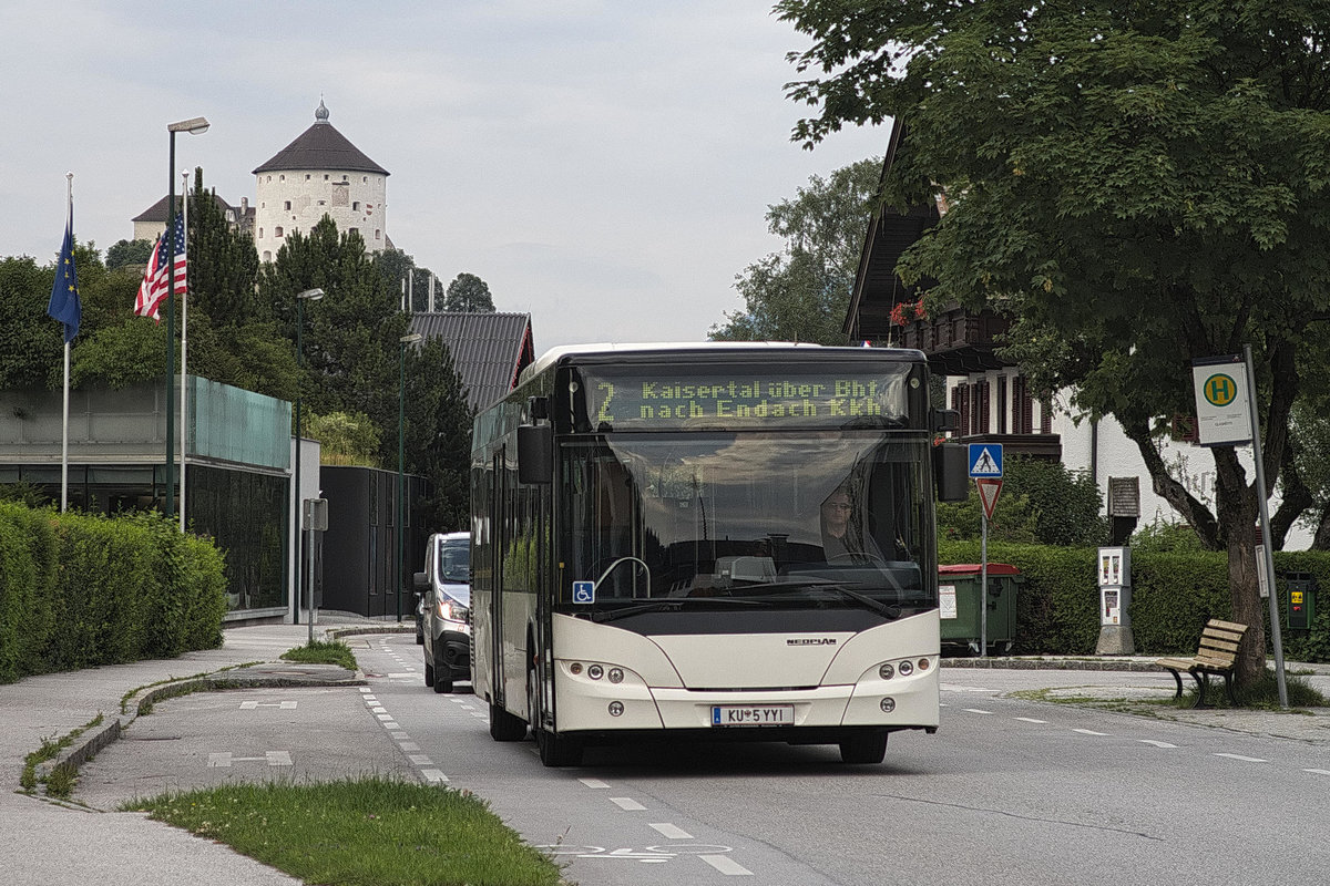 Neoplan Centroliner Evolution als Stadtbus Kufstein Linie 2 der Stadtwerke Kufstein (KU-5YYI) bei der Haltestelle Kufstein Glashtte. Aufgenommen 10.7.2017.