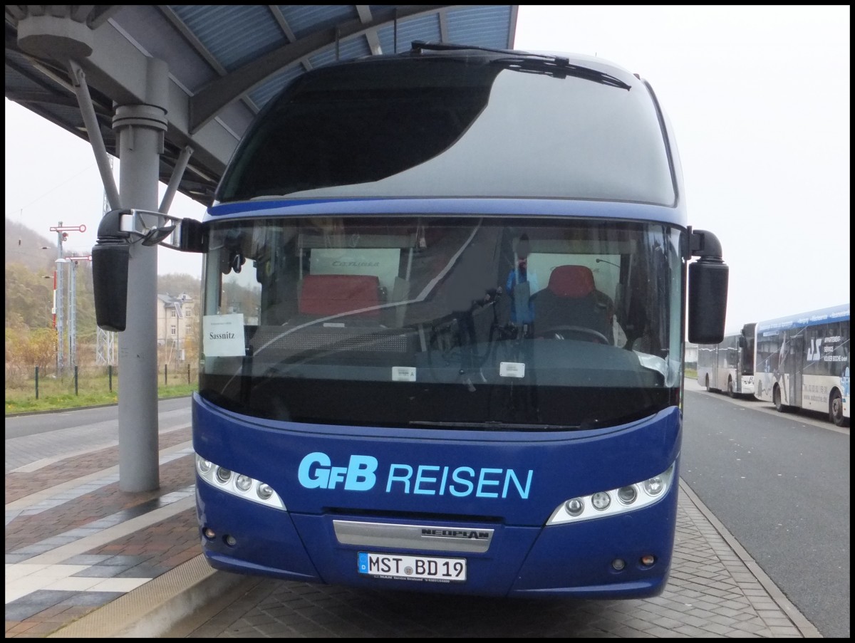 Neoplan Cityliner von GFB-Reisen aus Deutschland in Sassnitz am 16.11.2013