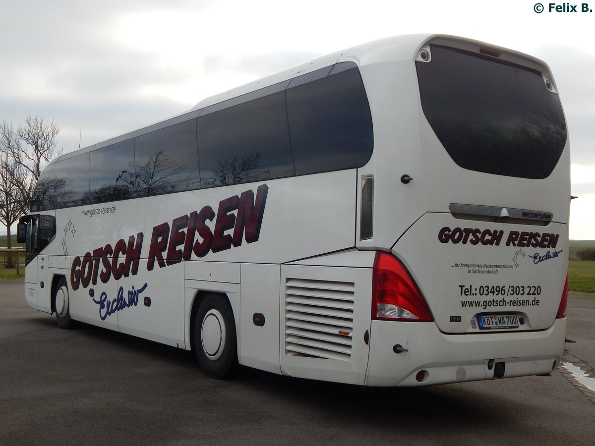 Neoplan Cityliner von Gotsch Reisen aus Deutschland vor dem Kap Arkona am 29.12.2016