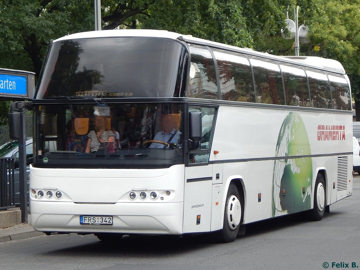 Neoplan Cityliner von Gramerta aus Litauen in Berlin am 24.08.2015
