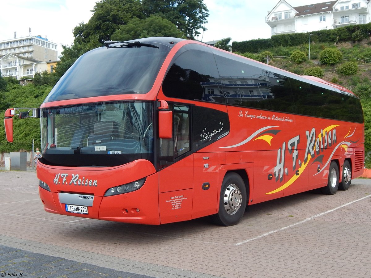 Neoplan Cityliner von H.F. Reisen aus Deutschland im Stadthafen Sassnitz am 17.07.2017