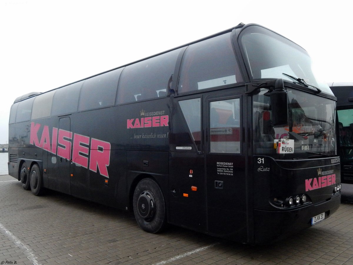 Neoplan Cityliner von Kaiser Reisen aus Deutschland im Stadthafen Sassnitz am 31.12.2014