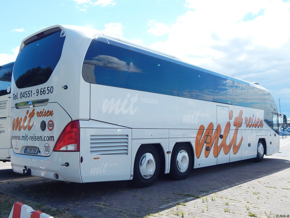 Neoplan Cityliner von mit Reisen aus Deutschland im Stadthafen Sassnitz am 30.06.2018