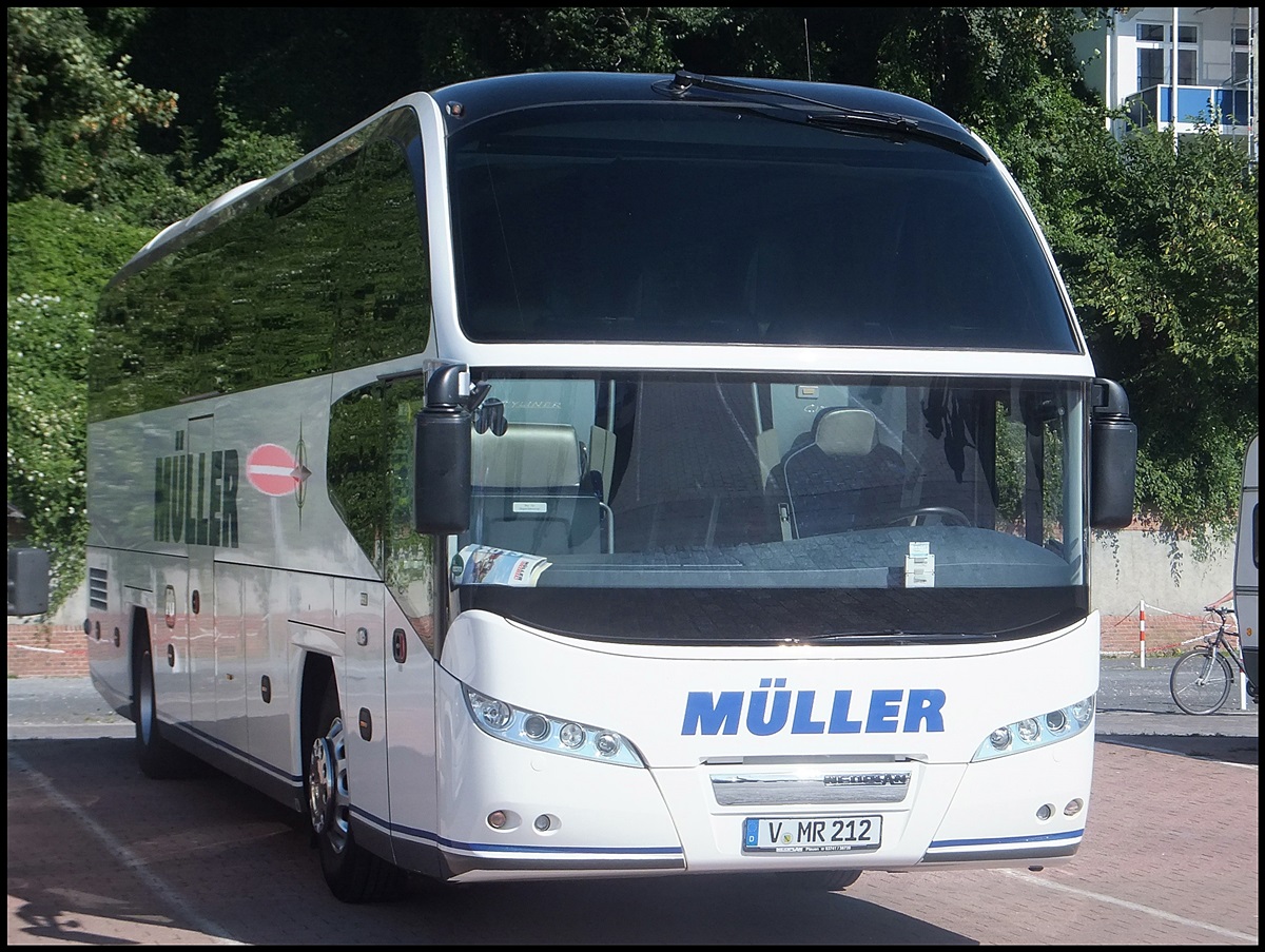 Neoplan Cityliner von Müller aus Deutschland im Stadthafen Sassnitz am 25.08.2013