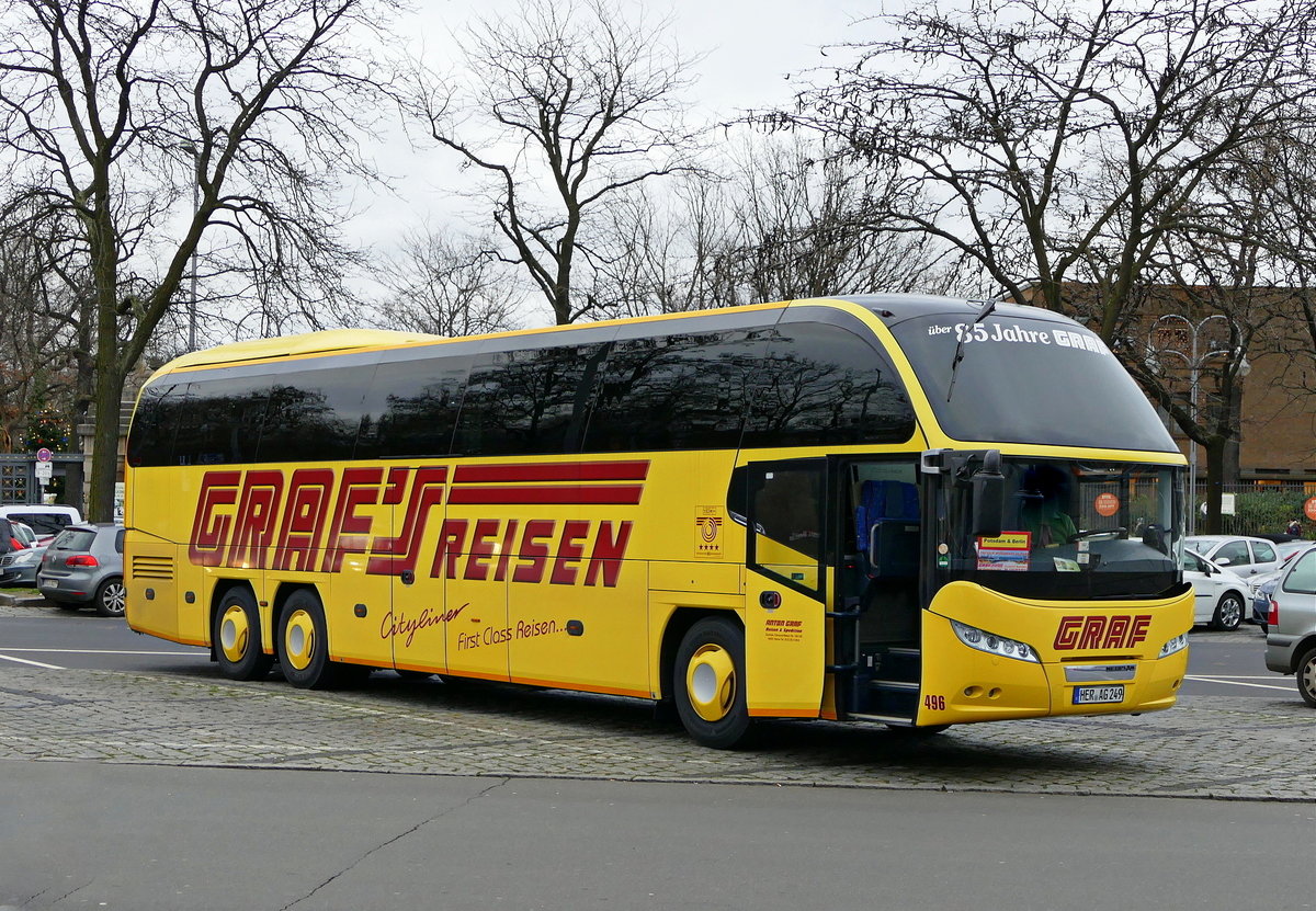 Neoplan Cityliner N 1218 HDL, #496, der Anton Graf GmbH Reisen & Spedition ''Graf's Reisen''.Berlin /Hardenbergplatz im Dezember 2017.