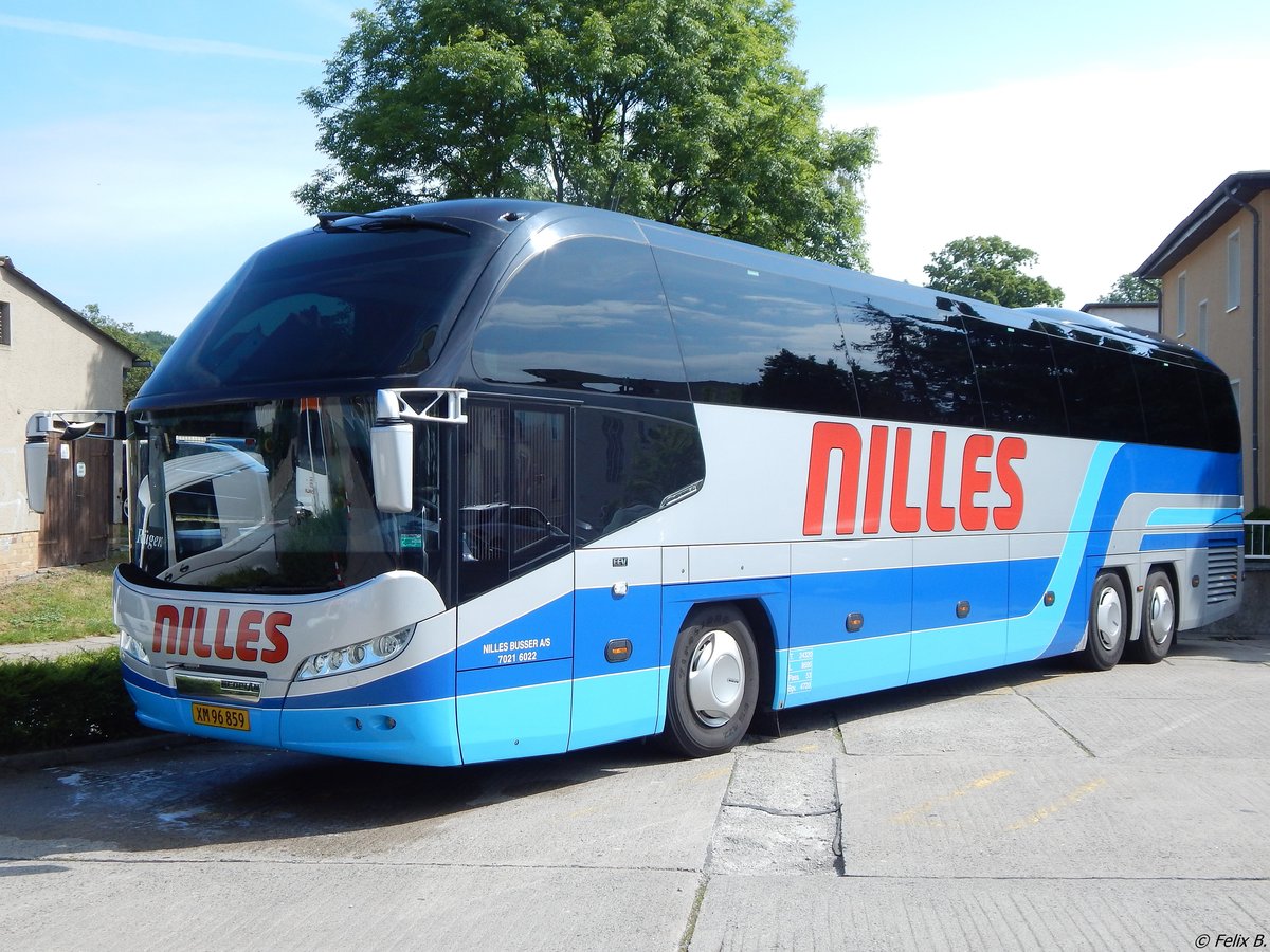 Neoplan Cityliner von Nilles aus Dänemark in Sassnitz am 11.06.2017