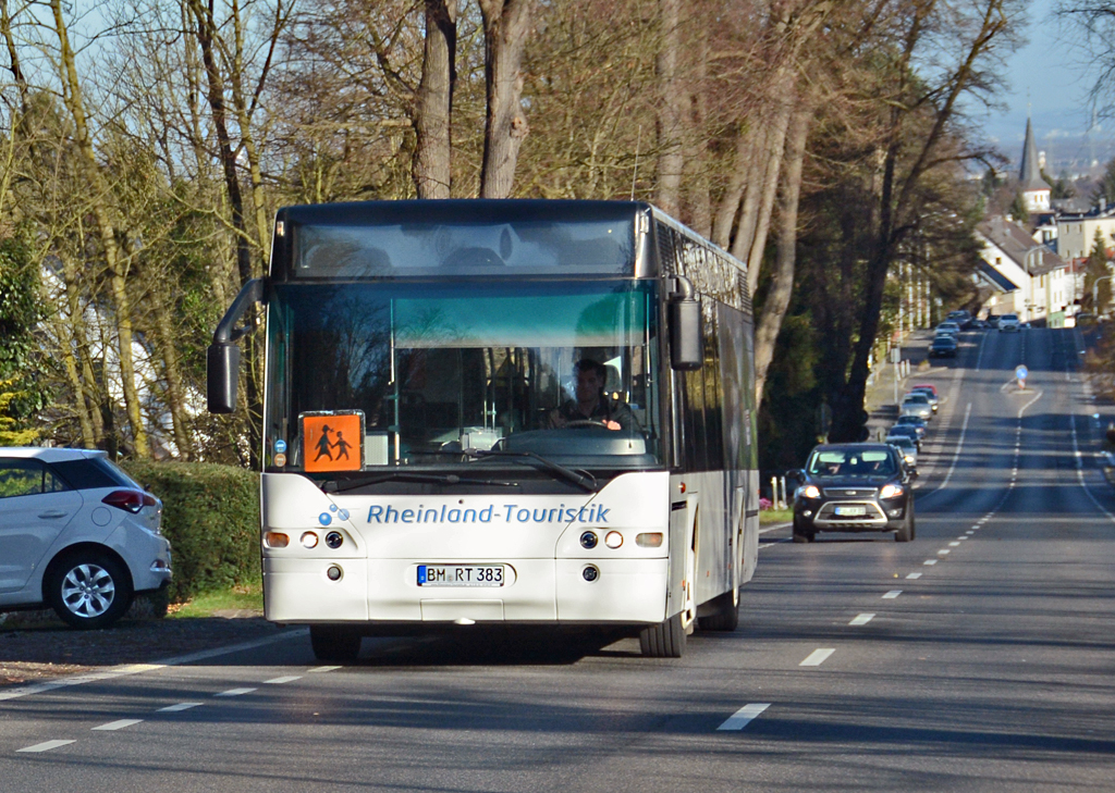 Neoplan N44-Serie, Rheinland-Touristik in Brühl - 08.01.2016