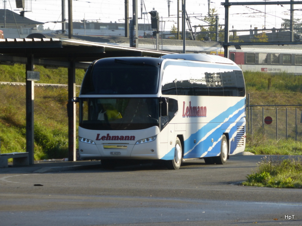 Neoplan Reisecar bei dem Busterminal in Biel am 26.10.2014