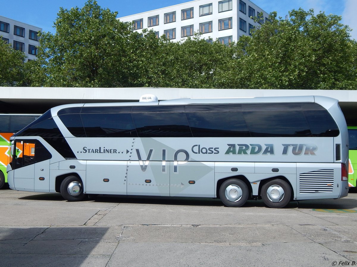 Neoplan Starliner von Arda Tur aus Bulgarien in Berlin am 11.06.2016
